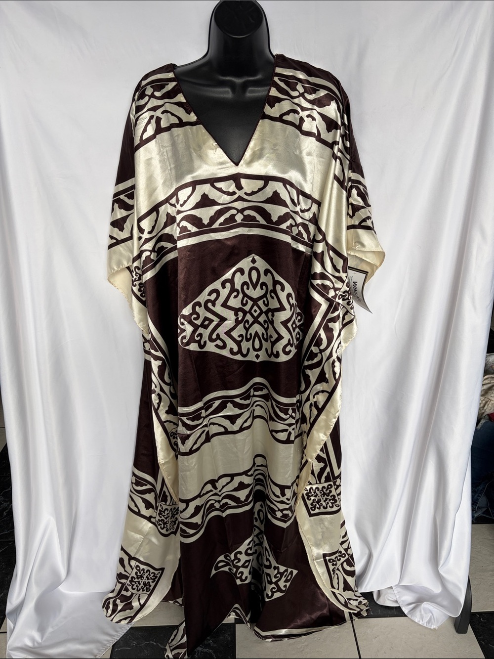 NWT Winlar kaftan, cream & Brown, silky, 54βL, osfm, up to 4X